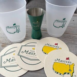 Taste Of The Masters Cocktail Kit - 2 Cups, Coasters and Measuring Jigger Azalea